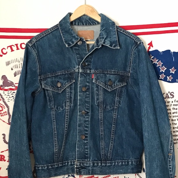 levi's trucker jacket dark blue